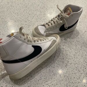 Nike Woman’s White and Black High-Top Sneakers (blazers)
